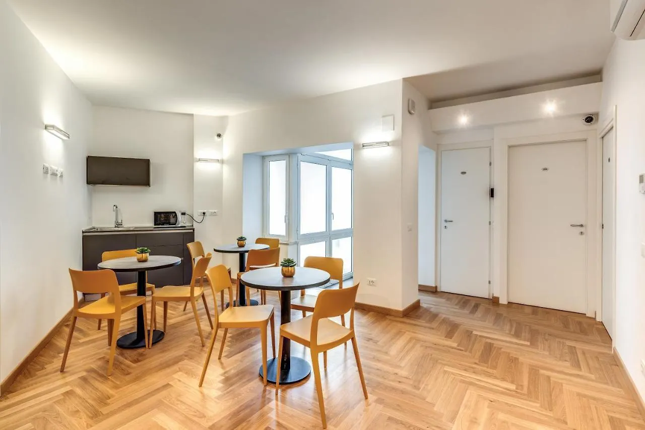 Hotel Relais Metronia Roma 0*,